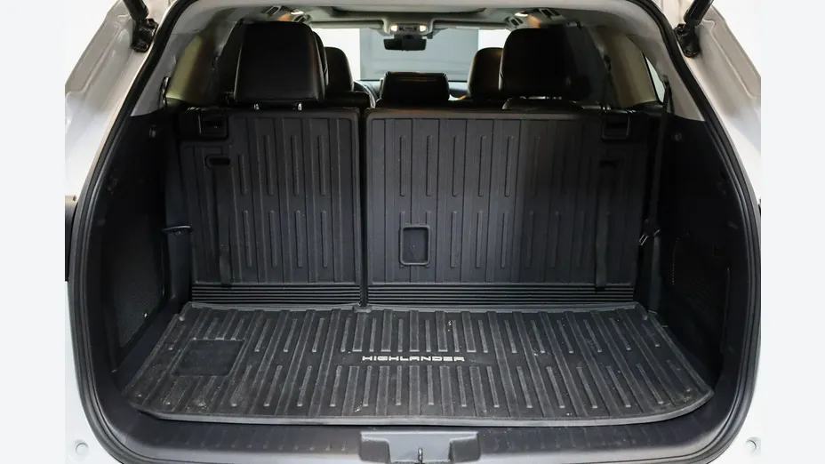 TOYOTA Highlander -