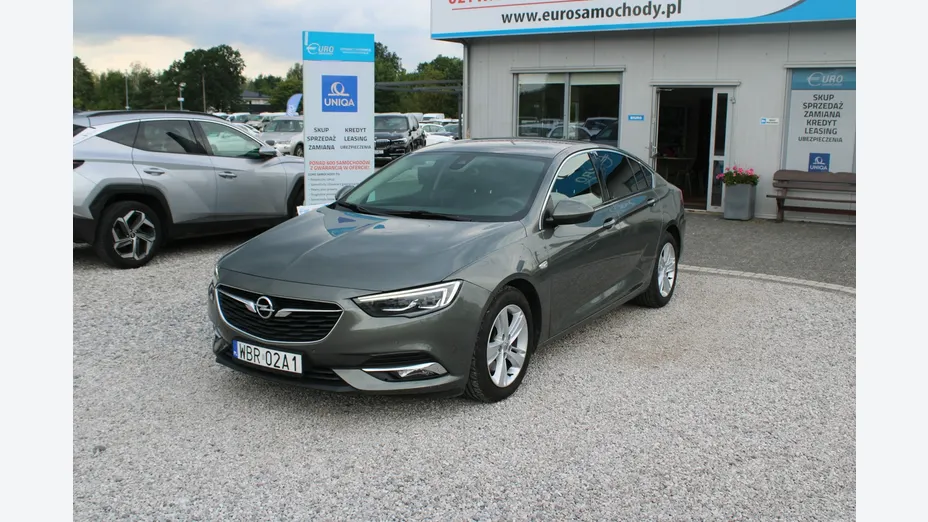OPEL Insignia -
