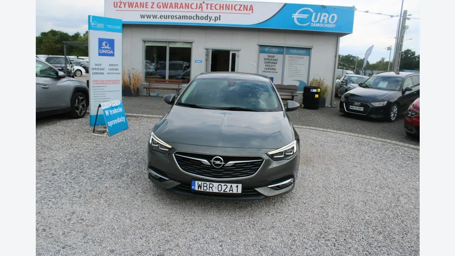 OPEL Insignia -