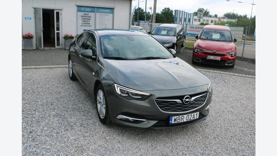 OPEL Insignia -