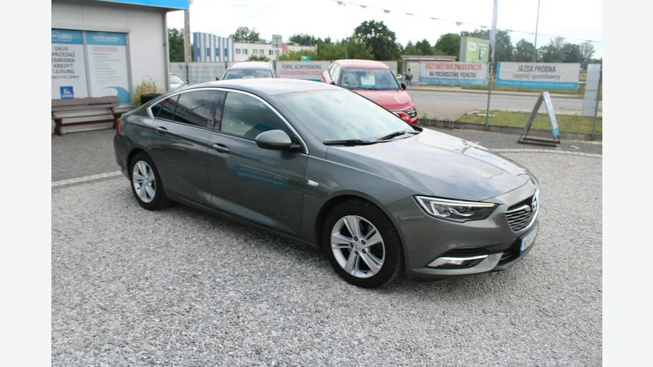 OPEL Insignia -