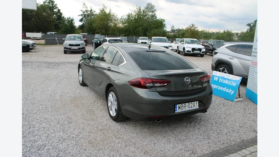 OPEL Insignia -