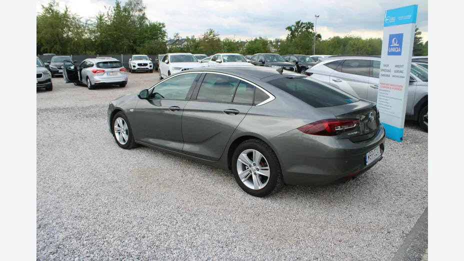 OPEL Insignia -