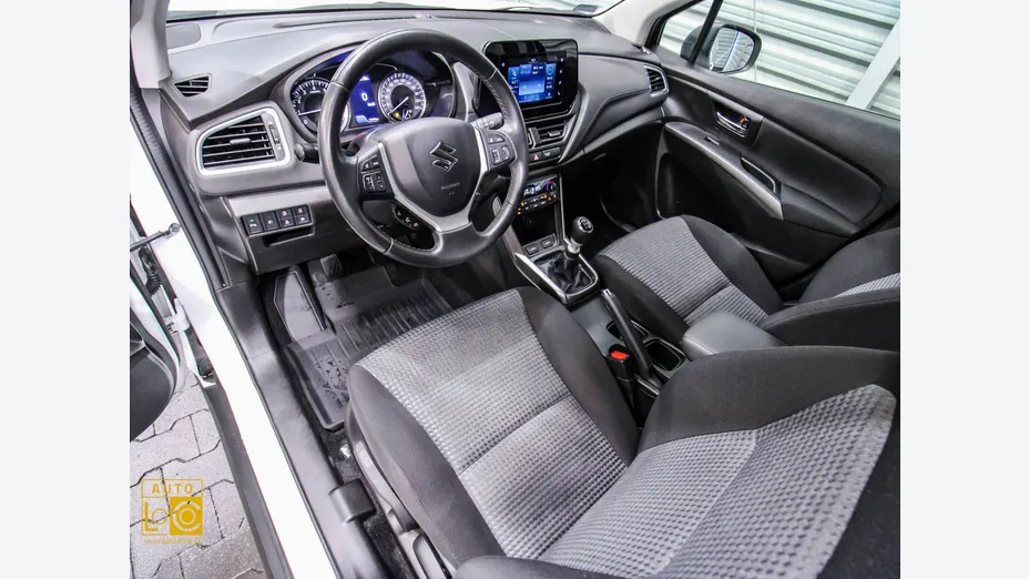 SUZUKI S-Cross -