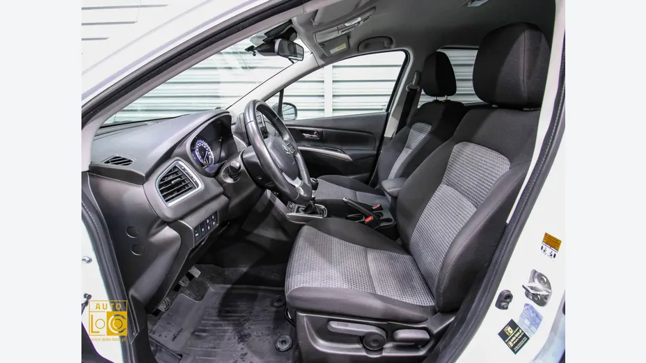 SUZUKI S-Cross -
