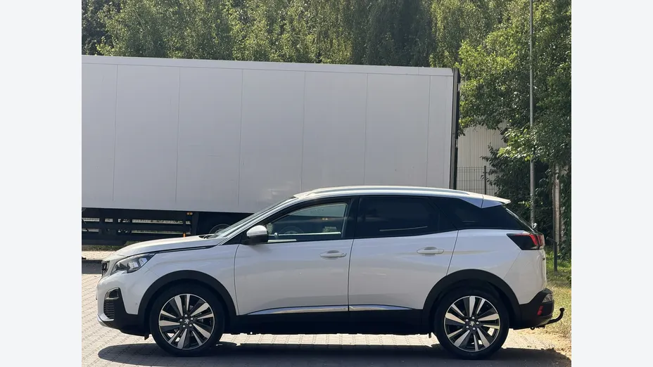 PEUGEOT 3008 -