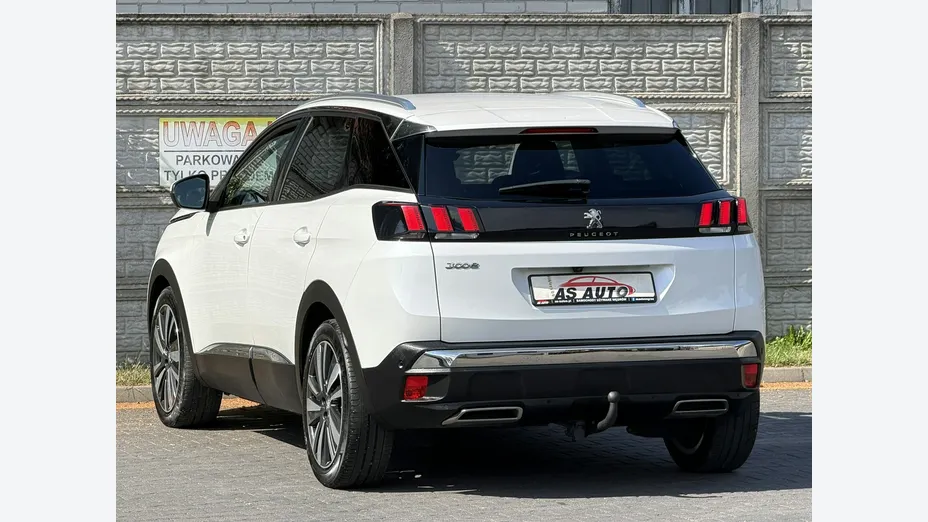 PEUGEOT 3008 -