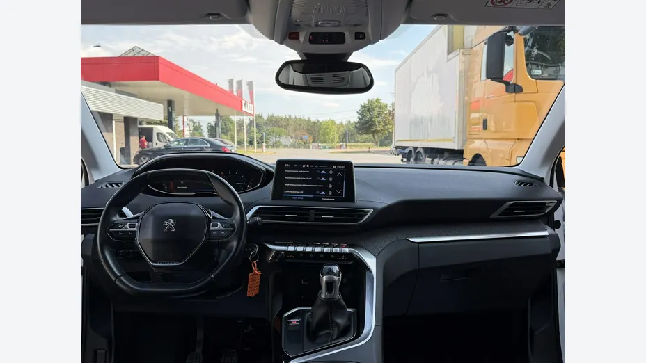 PEUGEOT 3008 -