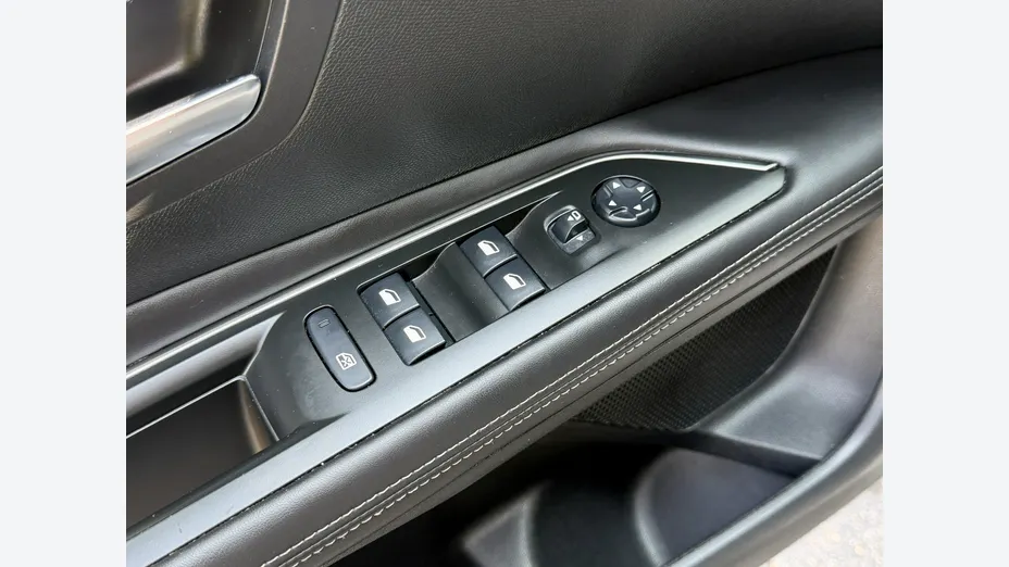 PEUGEOT 3008 -