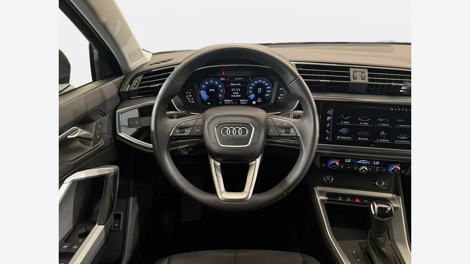 AUDI Q3 -
