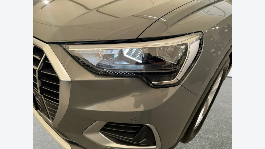 AUDI Q3 -