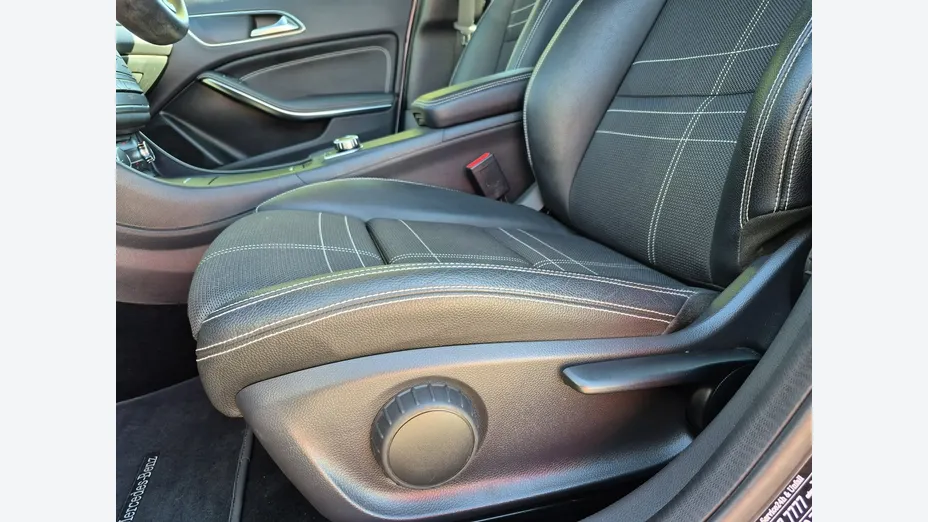 MERCEDES-BENZ GLA -