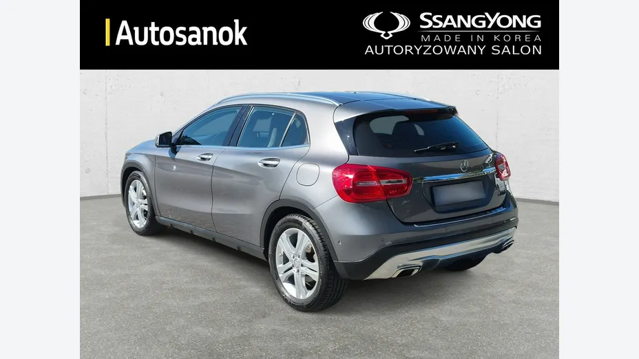 MERCEDES-BENZ GLA -