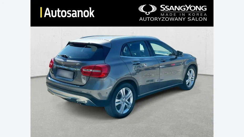 MERCEDES-BENZ GLA -