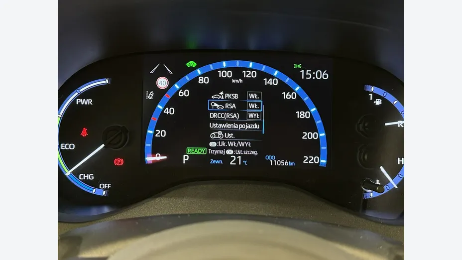 TOYOTA Yaris Cross -
