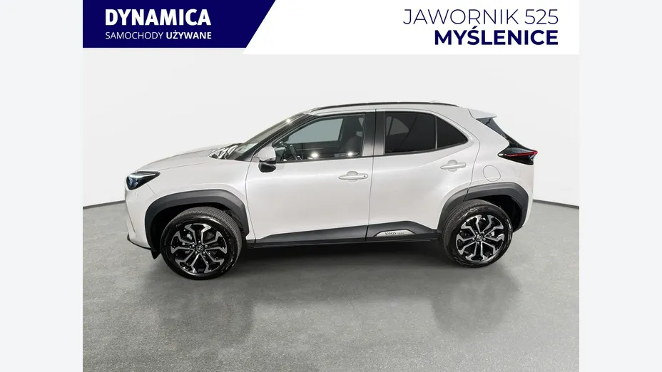TOYOTA Yaris Cross -