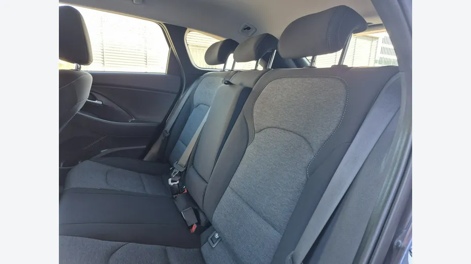HYUNDAI i30 -