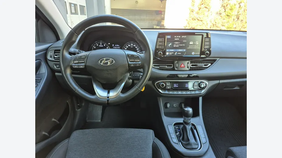 HYUNDAI i30 -