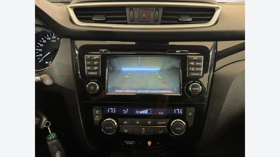NISSAN Qashqai -