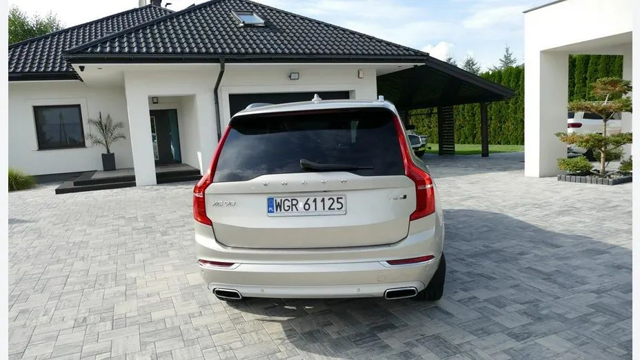 VOLVO XC90 -
