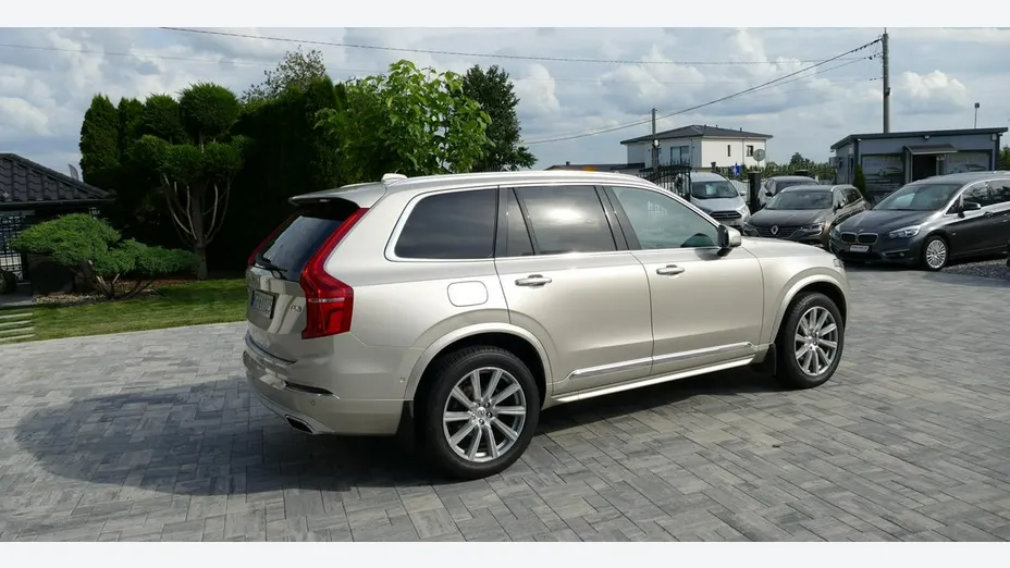 VOLVO XC90 -