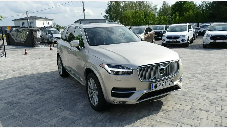 VOLVO XC90 -