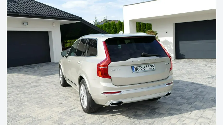 VOLVO XC90 -