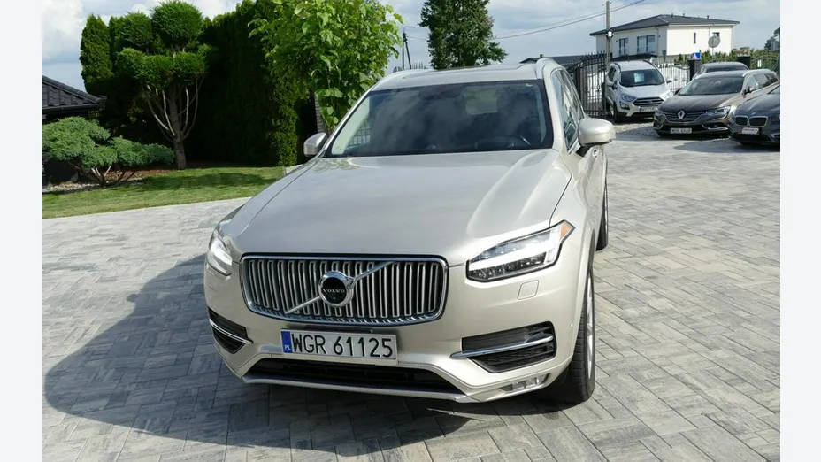 VOLVO XC90 -