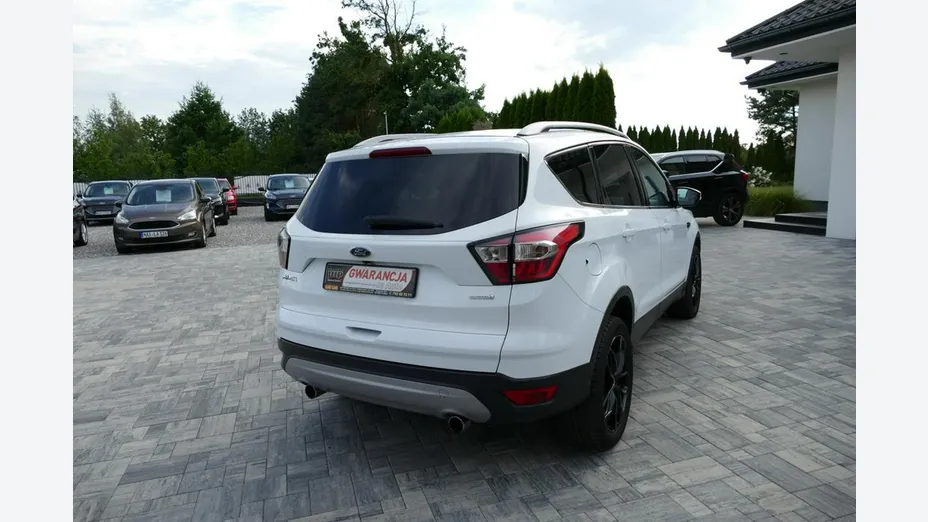 FORD Kuga -