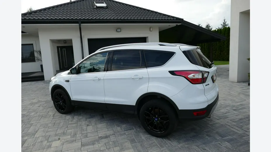 FORD Kuga -