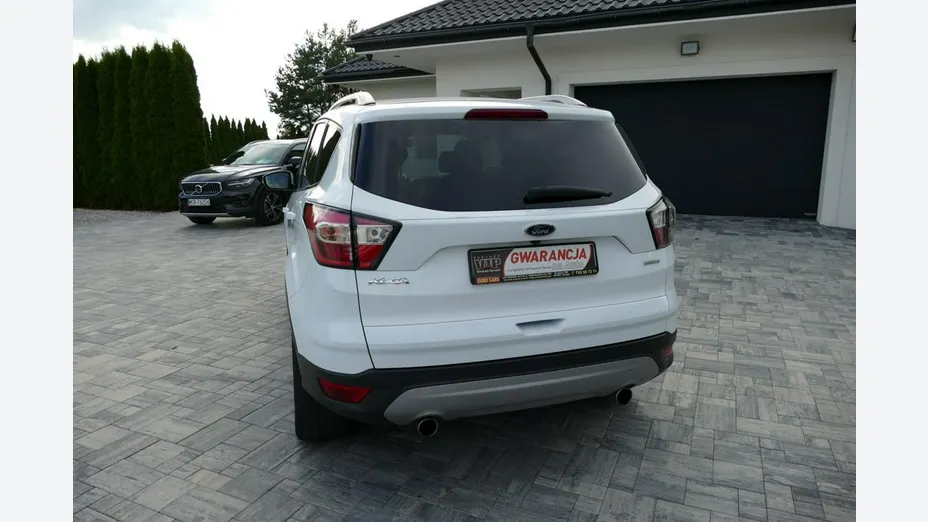 FORD Kuga -