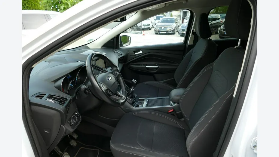FORD Kuga -
