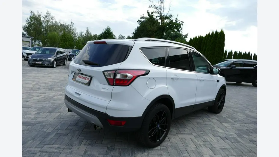 FORD Kuga -