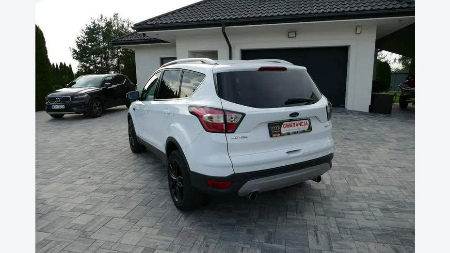 FORD Kuga -