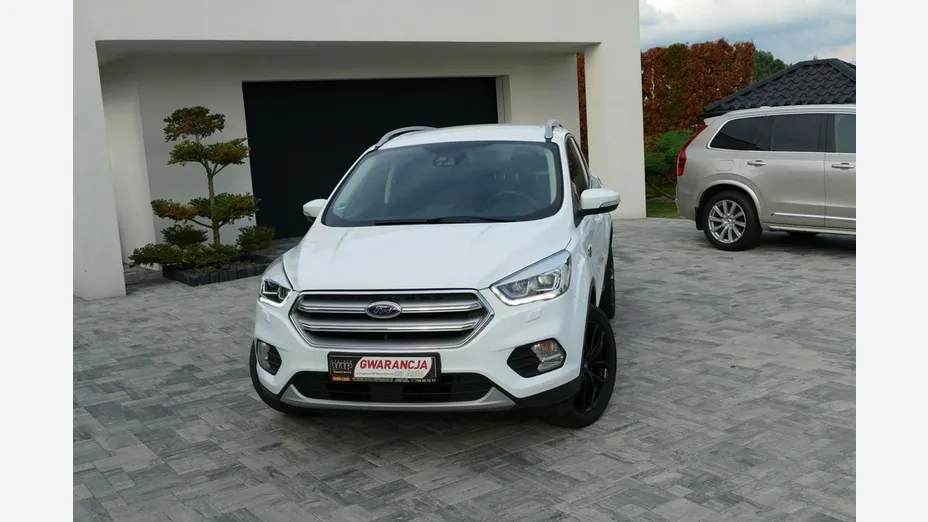 FORD Kuga -