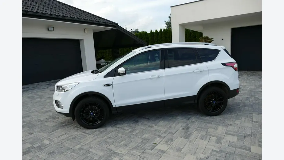 FORD Kuga -