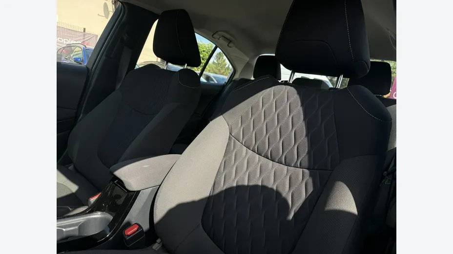 TOYOTA Corolla -