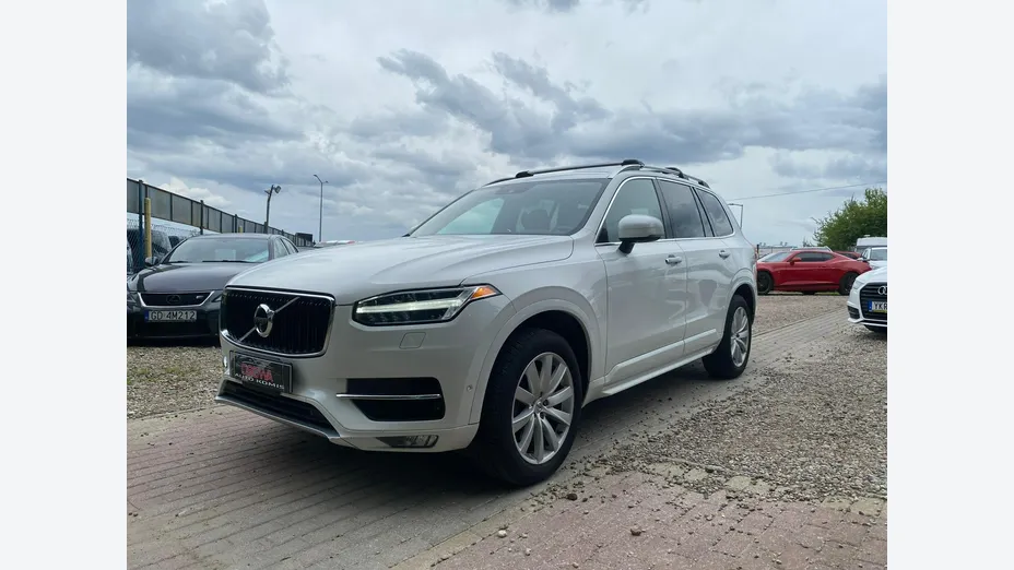 VOLVO XC90 -