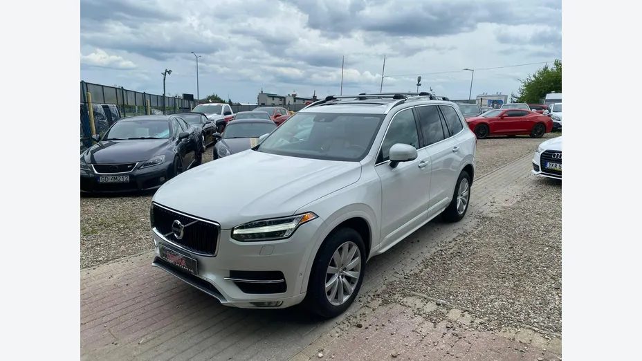 VOLVO XC90 -