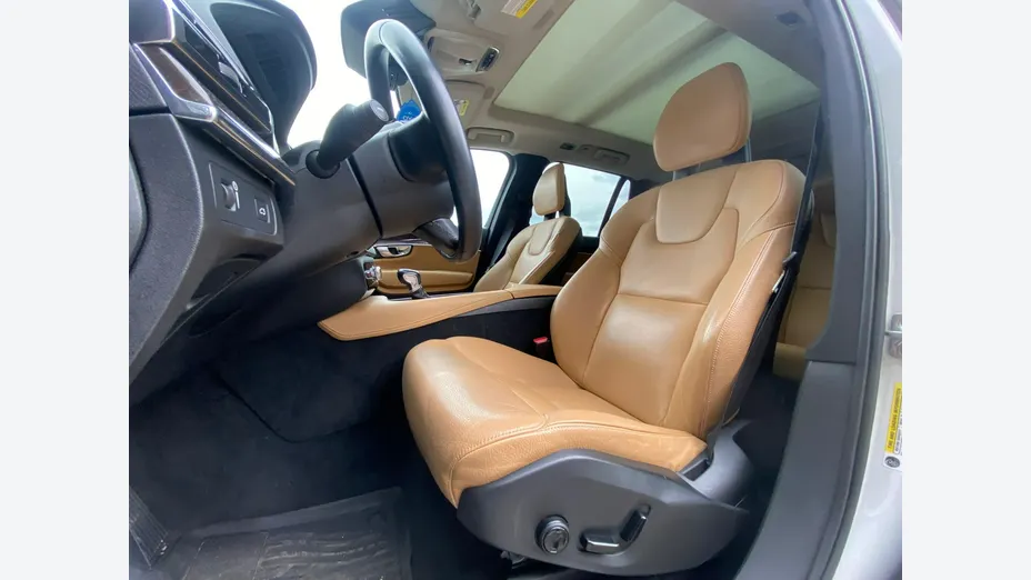 VOLVO XC90 -