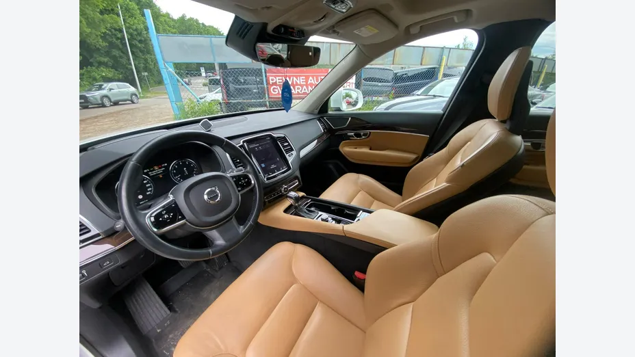 VOLVO XC90 -