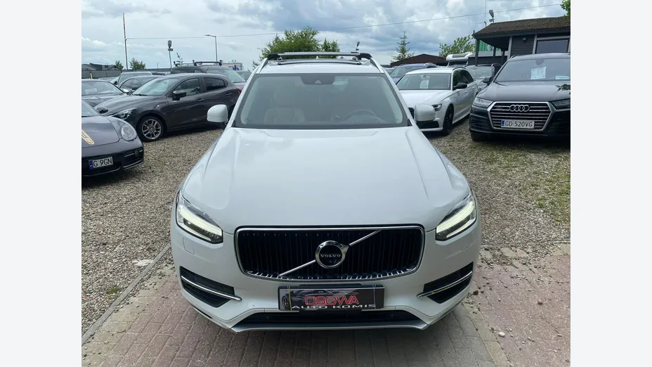 VOLVO XC90 -