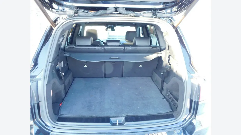 MERCEDES-BENZ GLB -