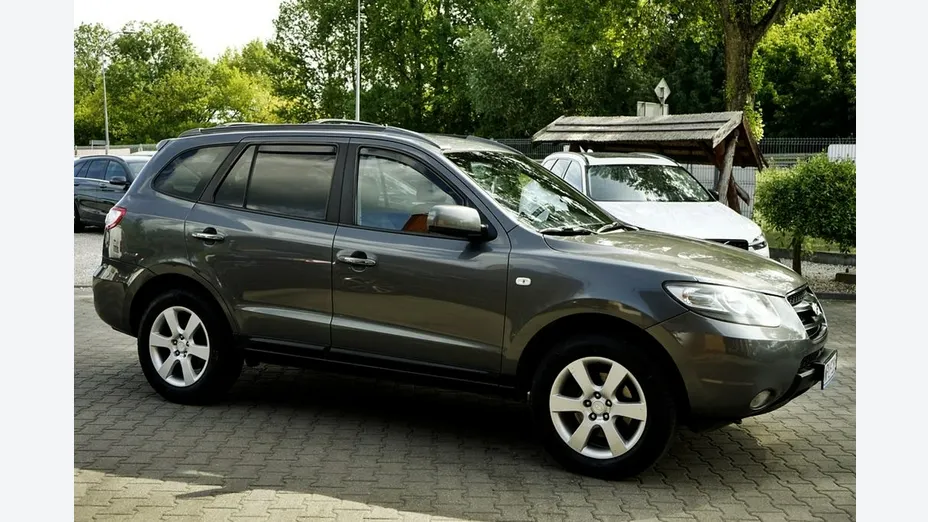 HYUNDAI Santa Fe -
