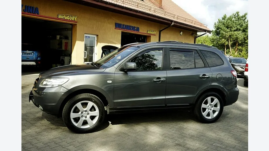 HYUNDAI Santa Fe -