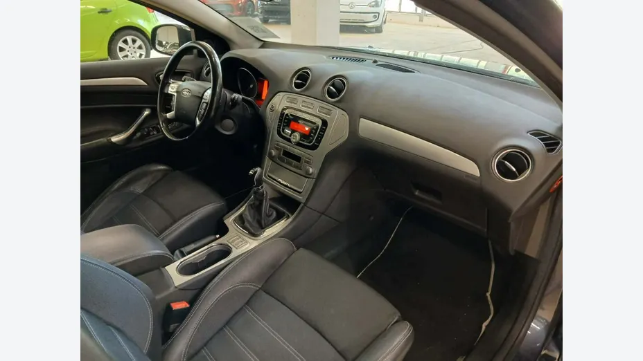 FORD Mondeo -