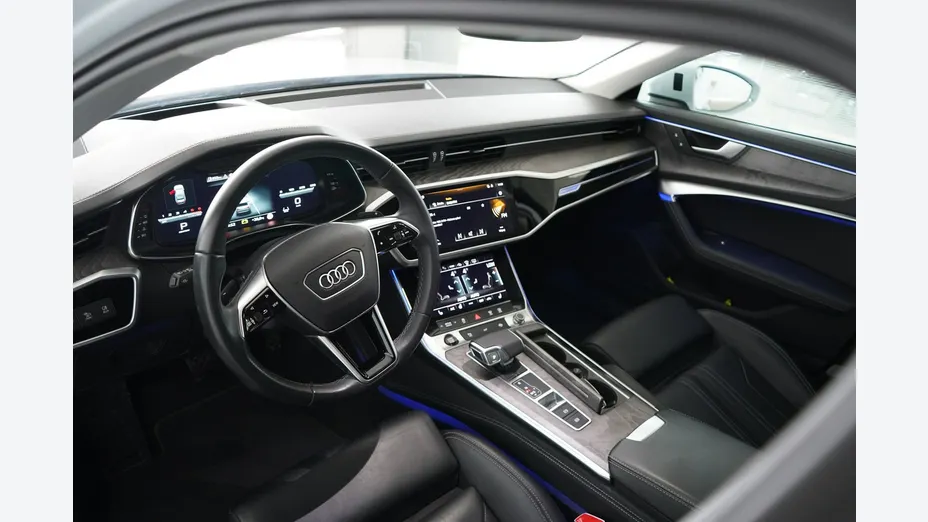 AUDI A6 -