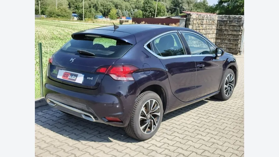 CITROEN DS4 -