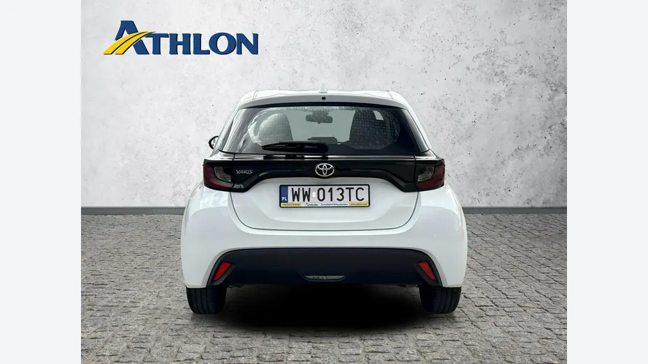 TOYOTA Yaris -