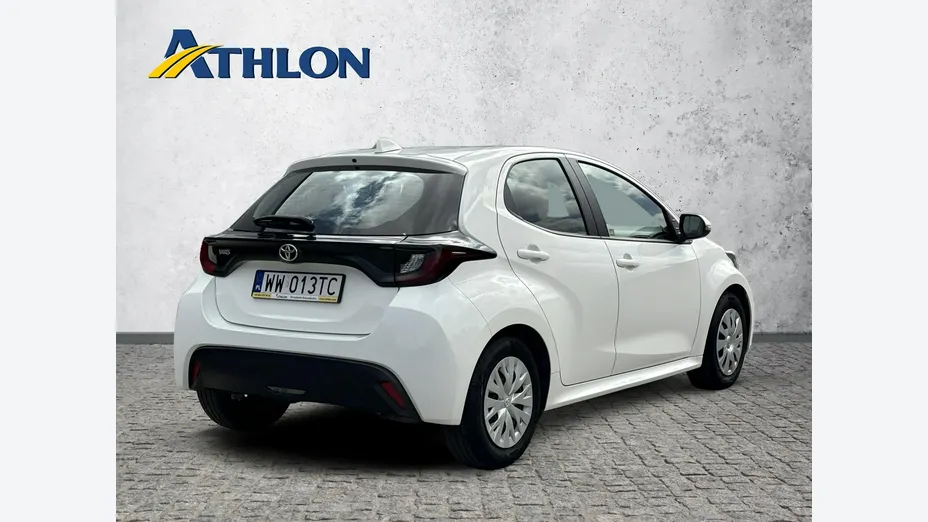 TOYOTA Yaris -